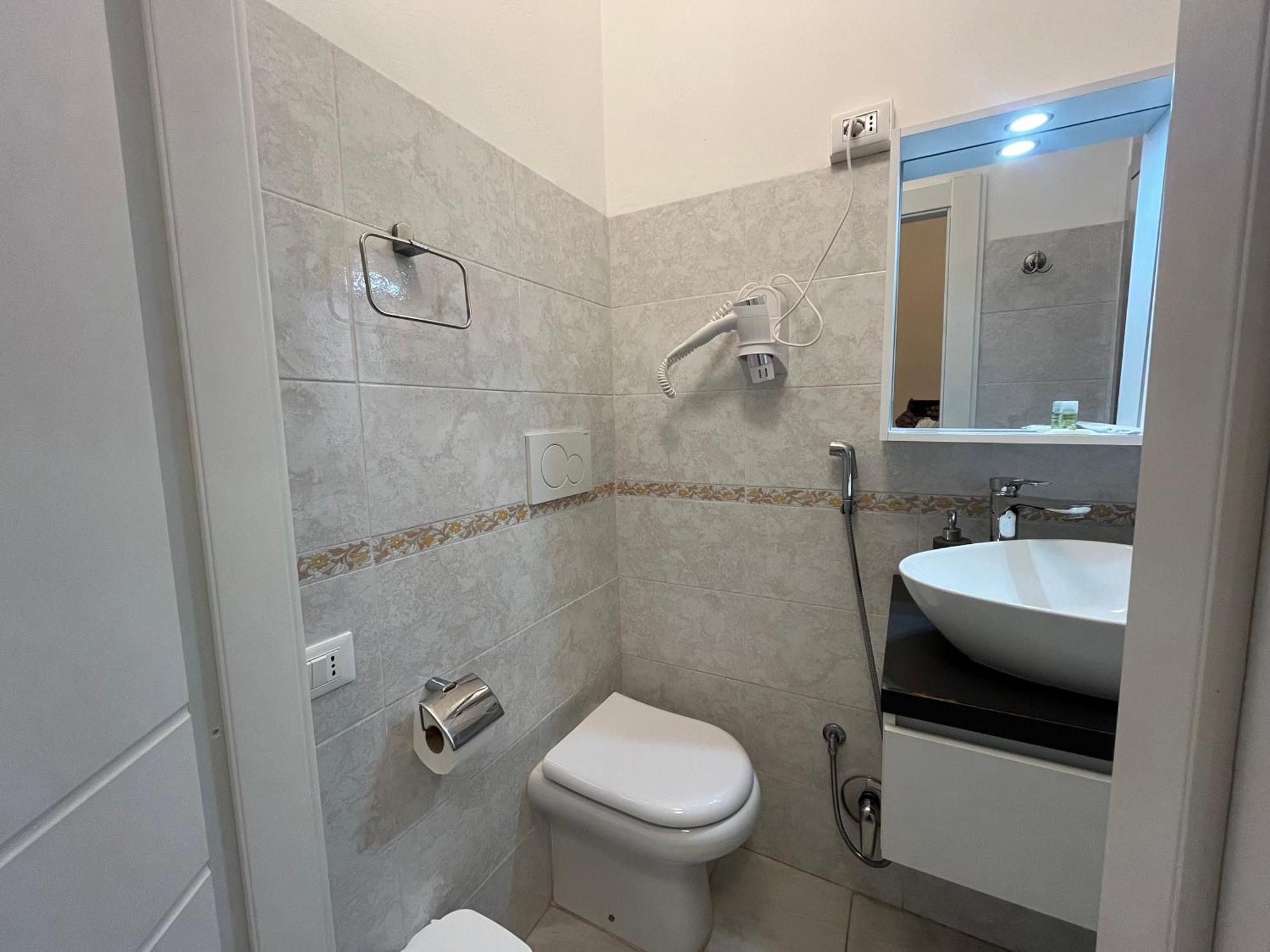 Hello Pisa B&B Bagian luar foto